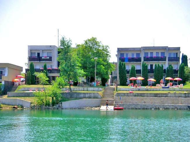 Hotel Fortuna Senec Eksteriør billede